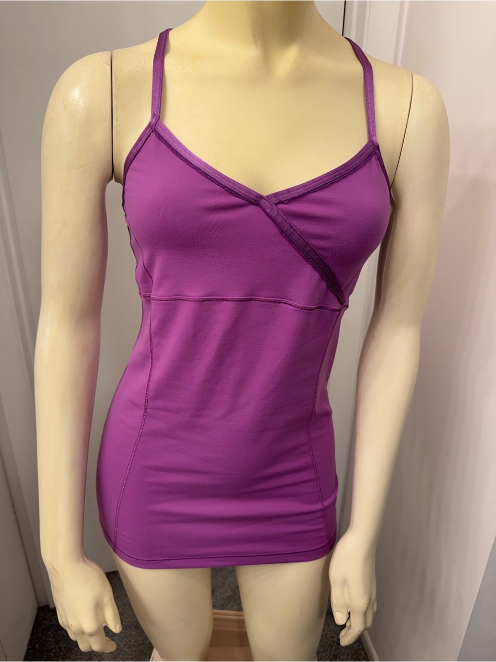 ALO Yoga V-Neck Purple Spaghetti-Strap Tank